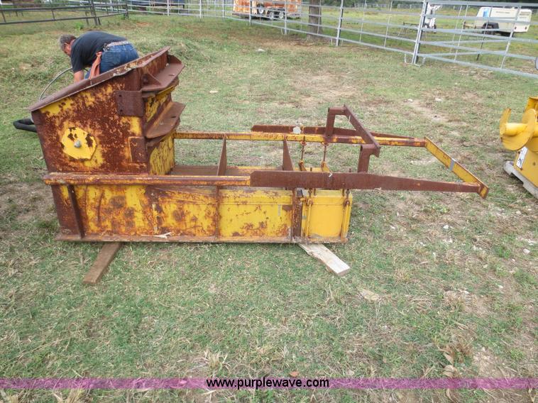 image for item I2209 24"W curb and gutter mold