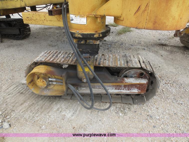image for item I2211 1993 Gomaco GT6300 curb and gutter machine