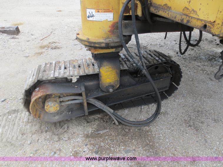image for item I2211 1993 Gomaco GT6300 curb and gutter machine