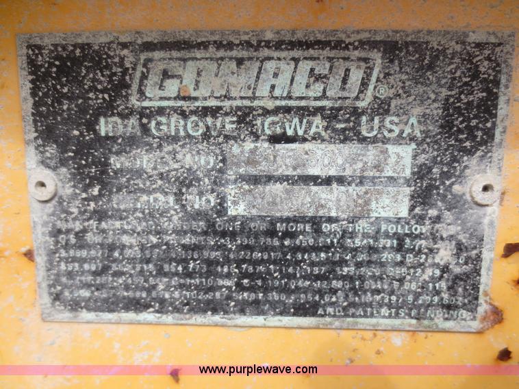 image for item I2211 1993 Gomaco GT6300 curb and gutter machine