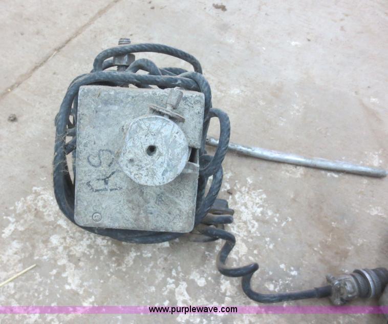 image for item I2211 1993 Gomaco GT6300 curb and gutter machine