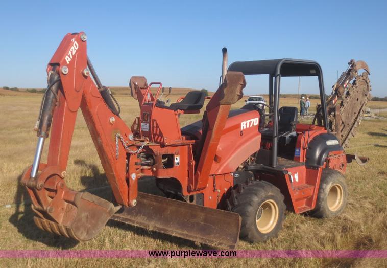 image for item I2212 2003 Ditch Witch RT70M trencher