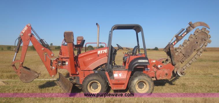 image for item I2212 2003 Ditch Witch RT70M trencher