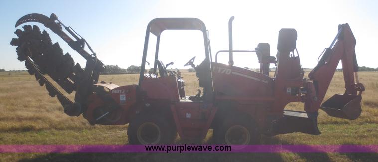 image for item I2212 2003 Ditch Witch RT70M trencher