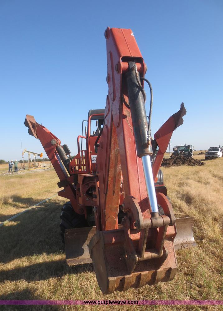 image for item I2212 2003 Ditch Witch RT70M trencher
