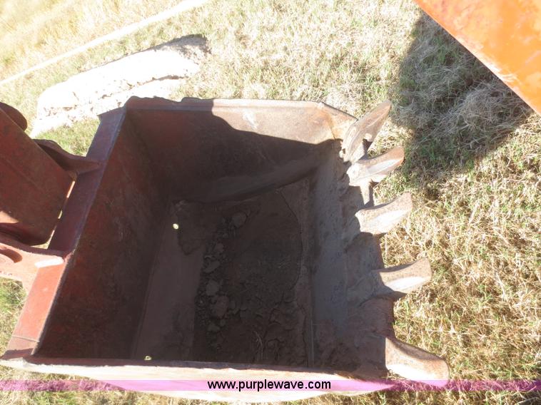 image for item I2212 2003 Ditch Witch RT70M trencher