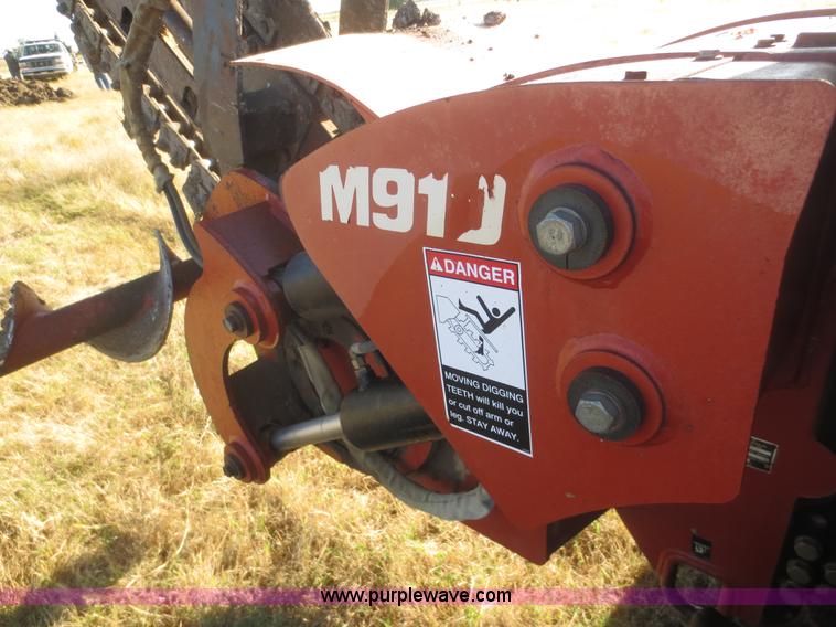image for item I2212 2003 Ditch Witch RT70M trencher