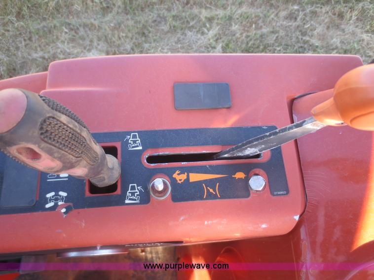 image for item I2212 2003 Ditch Witch RT70M trencher