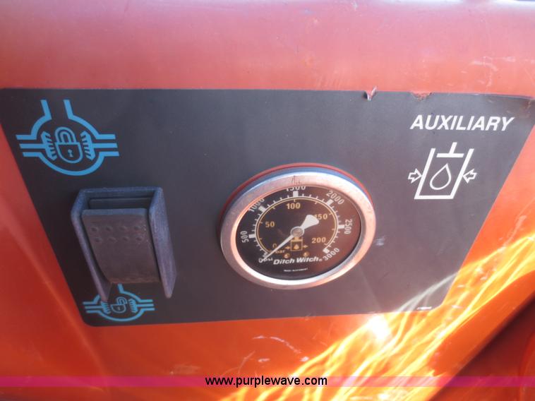 image for item I2212 2003 Ditch Witch RT70M trencher