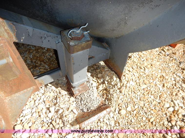 image for item I5378 Henke V snow plow