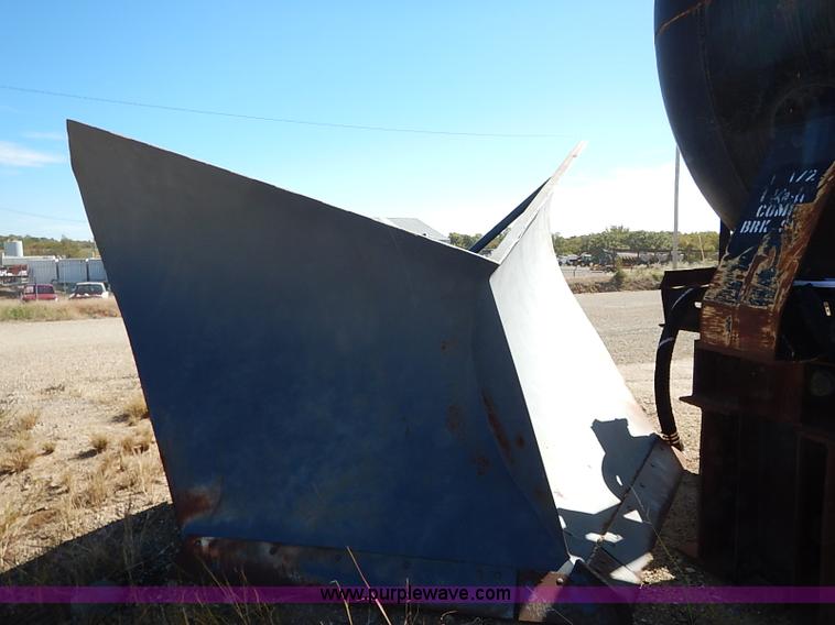 image for item I5379 Henke V snow plow