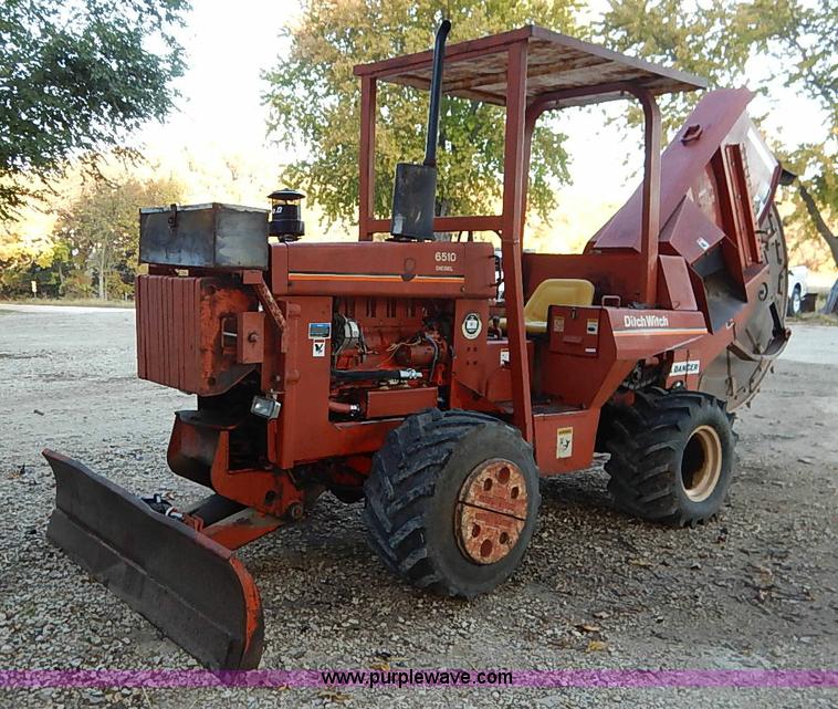 image for item I5395 Ditch Witch 6510 rock saw trencher