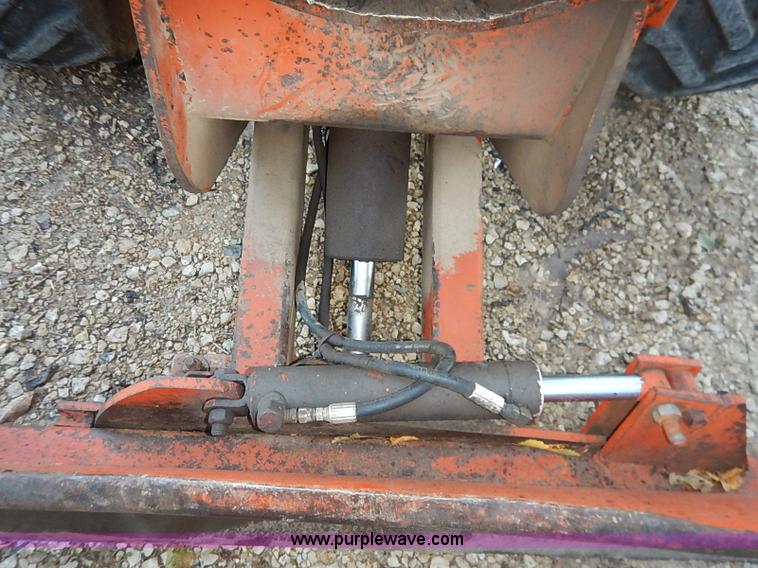 image for item I5395 Ditch Witch 6510 rock saw trencher
