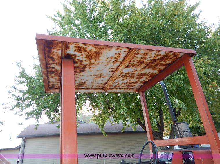 image for item I5395 Ditch Witch 6510 rock saw trencher