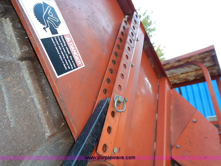 image for item I5395 Ditch Witch 6510 rock saw trencher