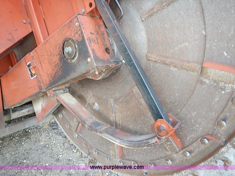 image for item I5395 Ditch Witch 6510 rock saw trencher