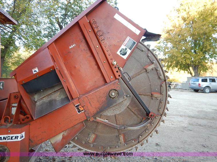 image for item I5395 Ditch Witch 6510 rock saw trencher