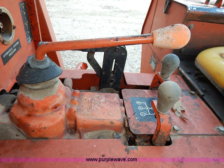 image for item I5395 Ditch Witch 6510 rock saw trencher