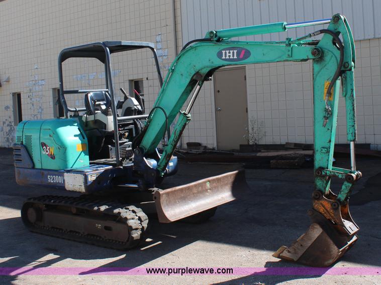 image for item I5878 2004 IHI 35N mini excavator