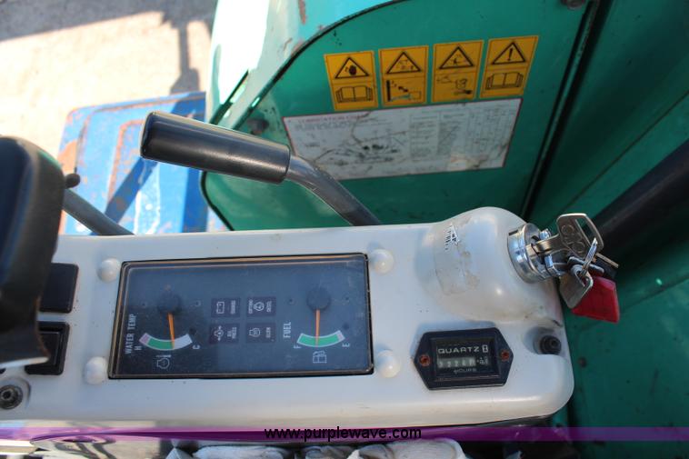 image for item I5878 2004 IHI 35N mini excavator