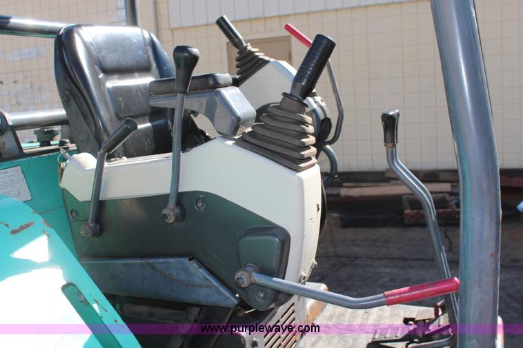 image for item I5878 2004 IHI 35N mini excavator