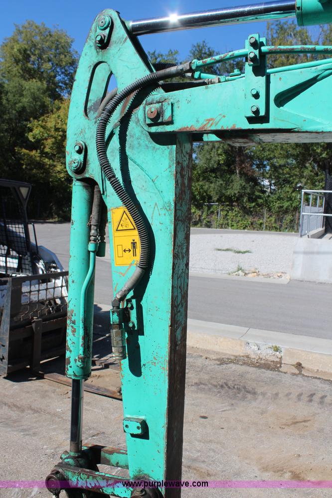 image for item I5878 2004 IHI 35N mini excavator