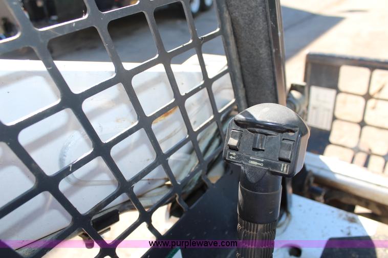 image for item I5879 2007 Bobcat T190 skid steer