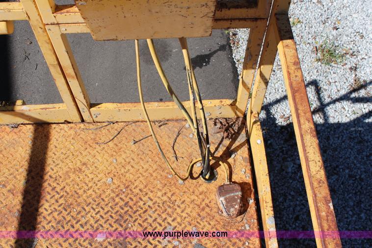 image for item I5881 Simon RT3715 scissor lift