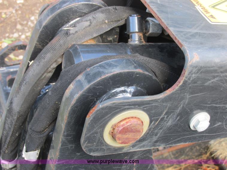 image for item J2404 Caterpillar 2869300 skid steer grapple bucket