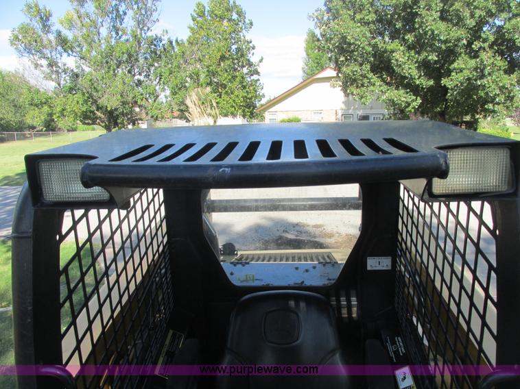 image for item J2405 2005 John Deere 332 skid steer