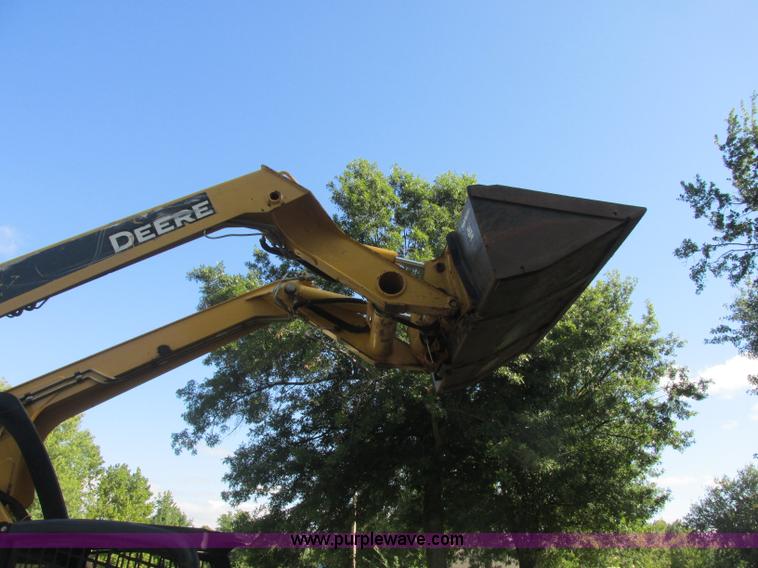 image for item J2405 2005 John Deere 332 skid steer