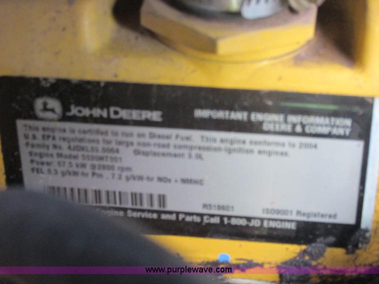 image for item J2405 2005 John Deere 332 skid steer