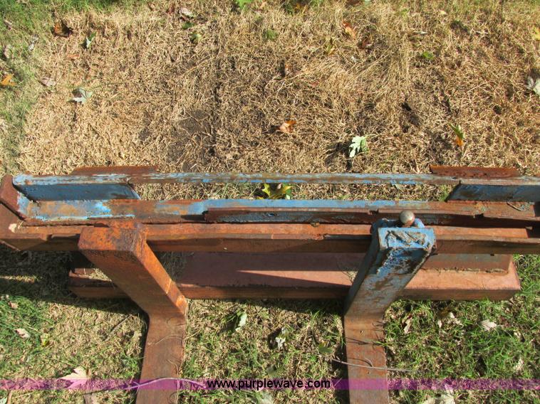 image for item J2405 2005 John Deere 332 skid steer