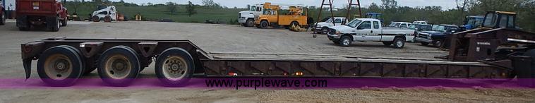 image for item J3199 1995 Trail King lowboy trailer