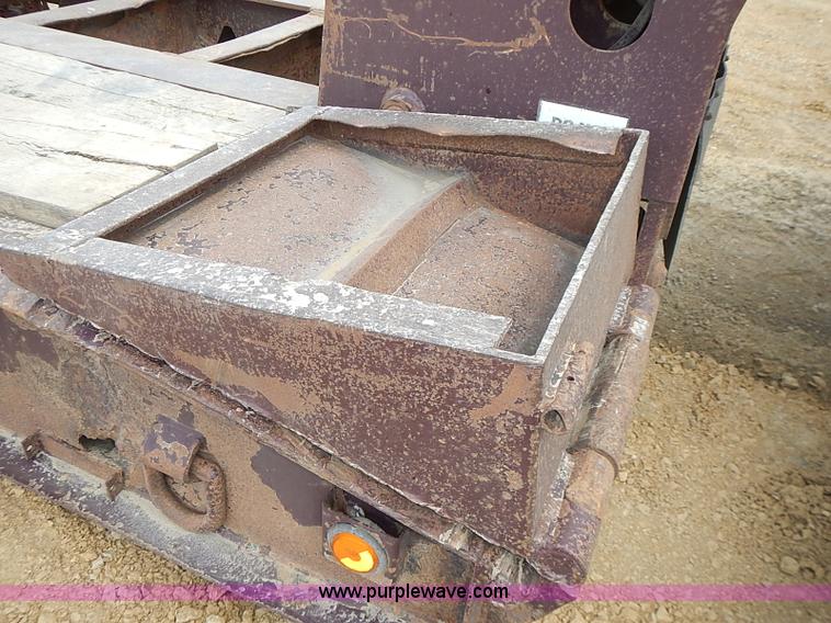 image for item J3199 1995 Trail King lowboy trailer