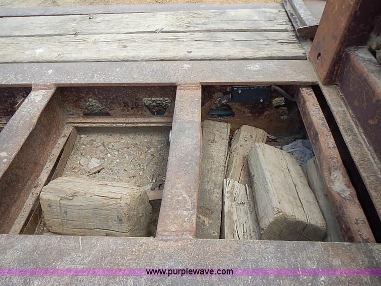 image for item J3199 1995 Trail King lowboy trailer