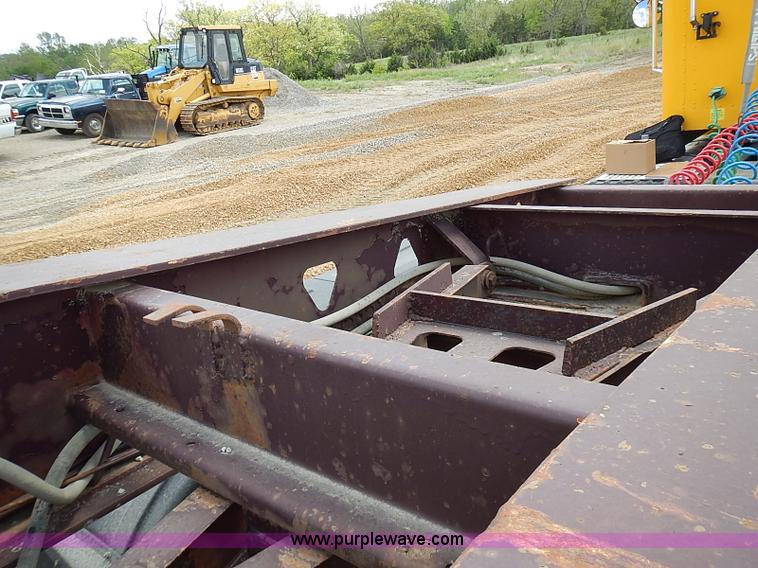 image for item J3199 1995 Trail King lowboy trailer