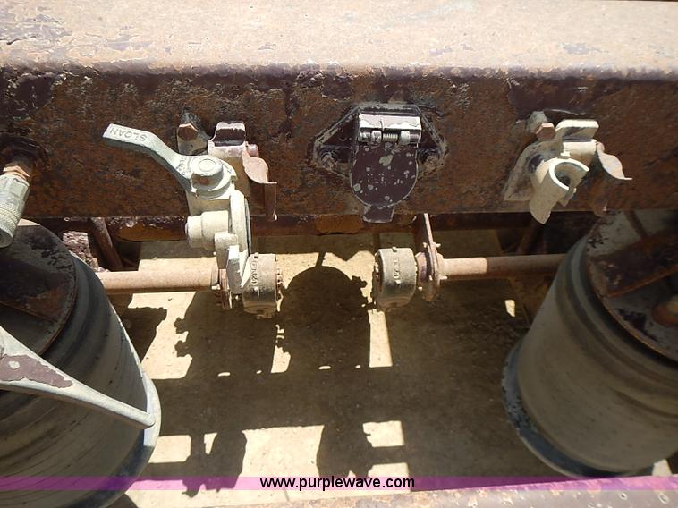 image for item J3199 1995 Trail King lowboy trailer