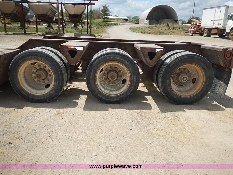 image for item J3199 1995 Trail King lowboy trailer