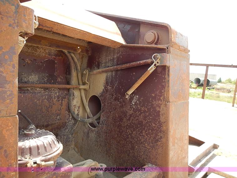 image for item J3199 1995 Trail King lowboy trailer