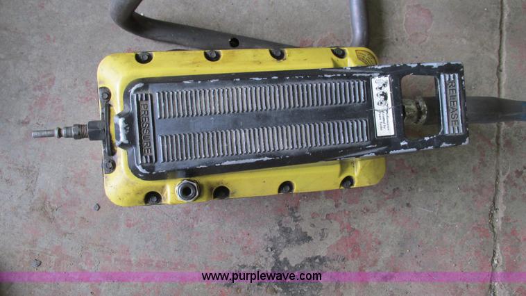 image for item AC9792 Parker 82C-080 Karry Krimp hydraulic hose crimper