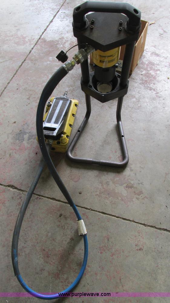 image for item AC9792 Parker 82C-080 Karry Krimp hydraulic hose crimper