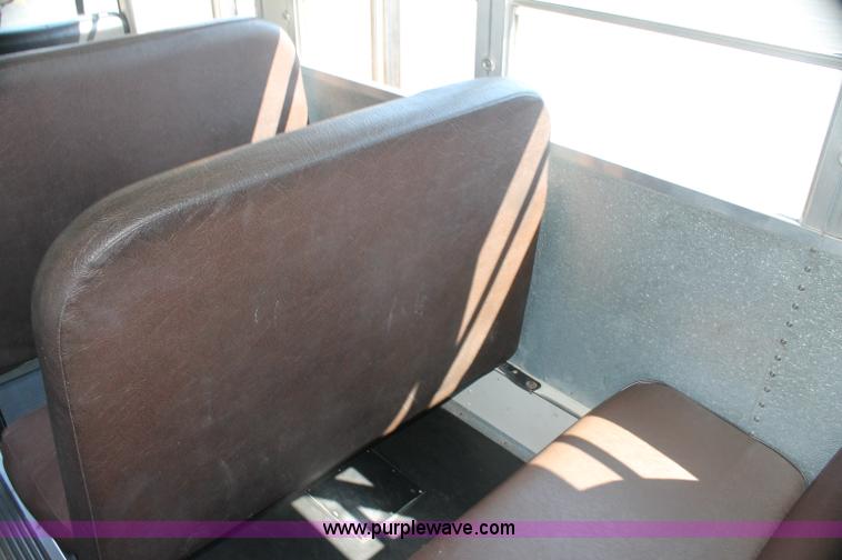 image for item AJ9317 1997 International 3800 school bus