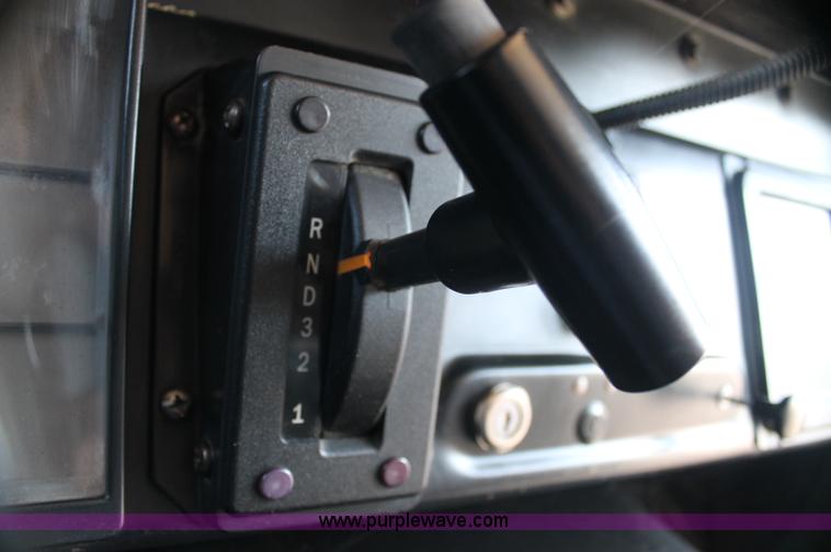 image for item AJ9317 1997 International 3800 school bus