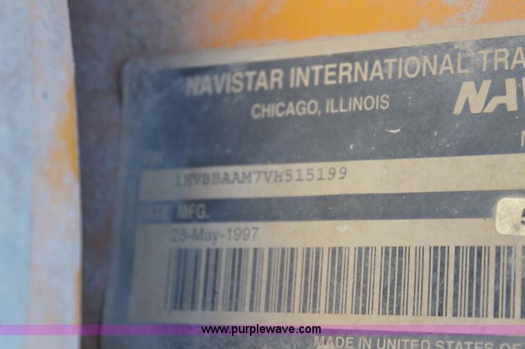 image for item AJ9317 1997 International 3800 school bus