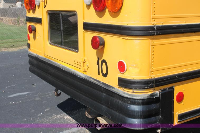 image for item AJ9317 1997 International 3800 school bus