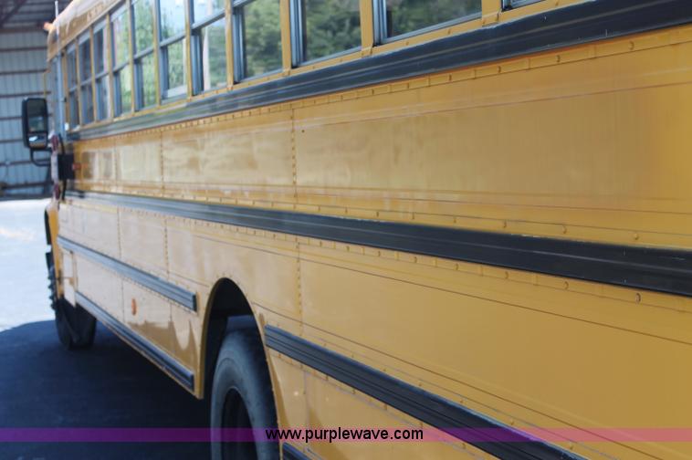 image for item AJ9317 1997 International 3800 school bus