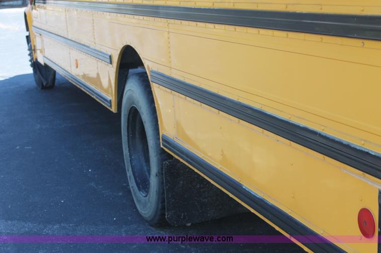 image for item AJ9317 1997 International 3800 school bus