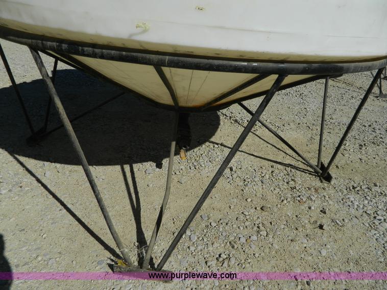 image for item AQ9416 300 gallon cone tank