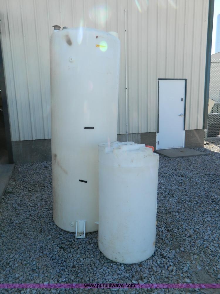 image for item AQ9418 (2) vertical poly tanks